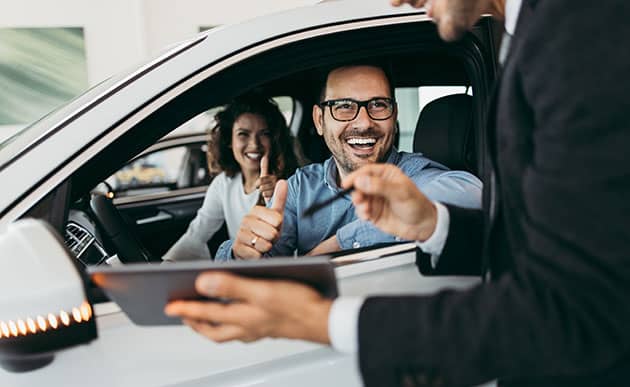 Des voitures moins chères et un budget maîtrisé